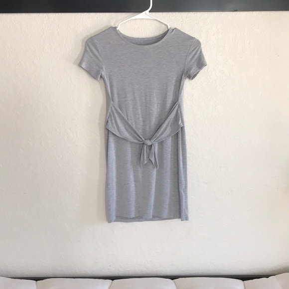 art class Other - 🤍Gray cross front dress🤍